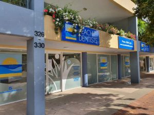outside-beach-dentist-in-newport-NSW